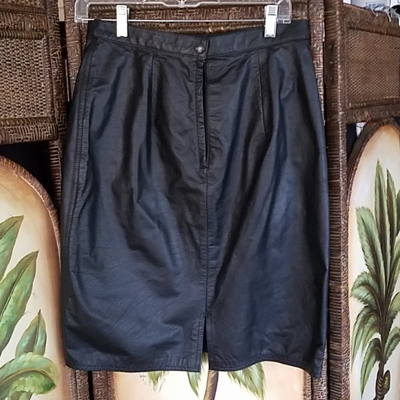 Leather Skirt by David Benjamin collection - Picture 4 of 7